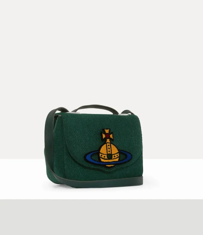 Linda Medium Crossbody Linda Medium Crossbody