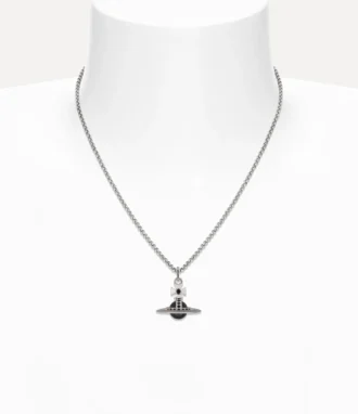 Neue Halskette mit kleinem Orb-Anhänger