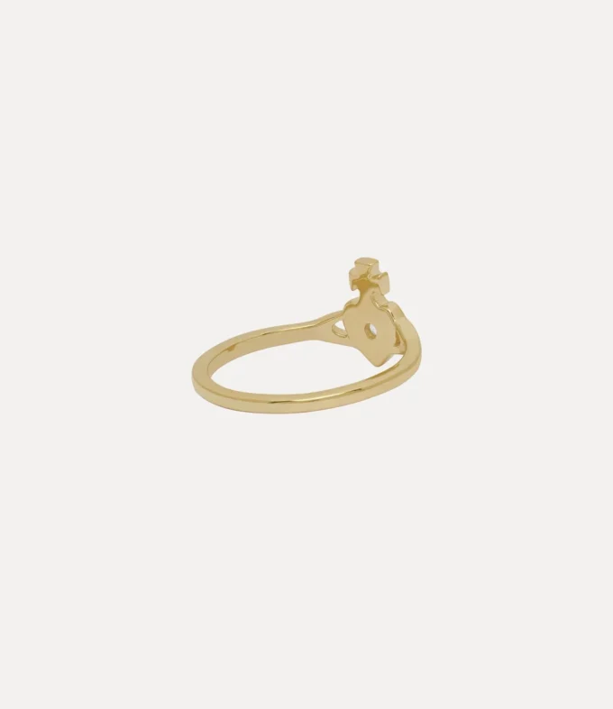 Noella Ring